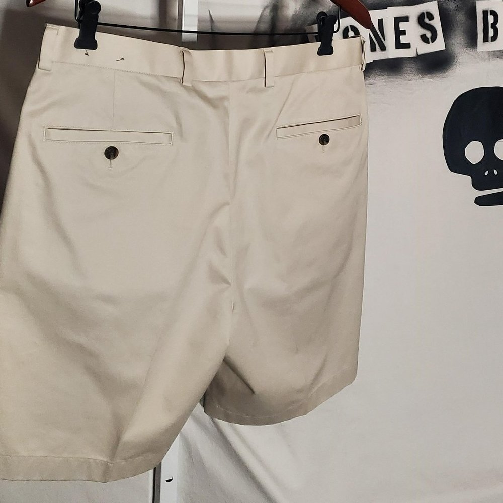 Brooks Brothers Men's Shorts Lightweight Advantage Chino 33W Pleated Front - Picture 5 of 5